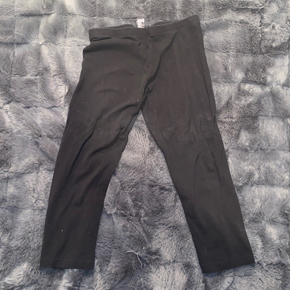 🔴Forever 21 Medium Capri Legging - Picture 1 of 5